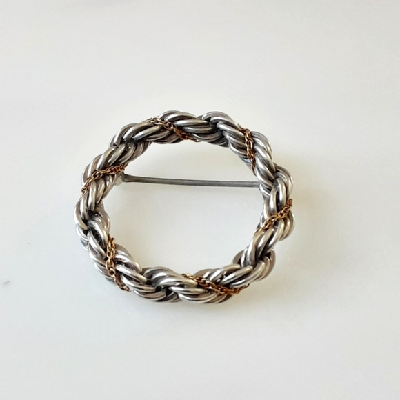 Tiffany & Co. Jewelry - AUTHENTIC TIFFANY & CO. ESTATE 925 & 18KT YG TWISTED ROPE WREATH BROOCH